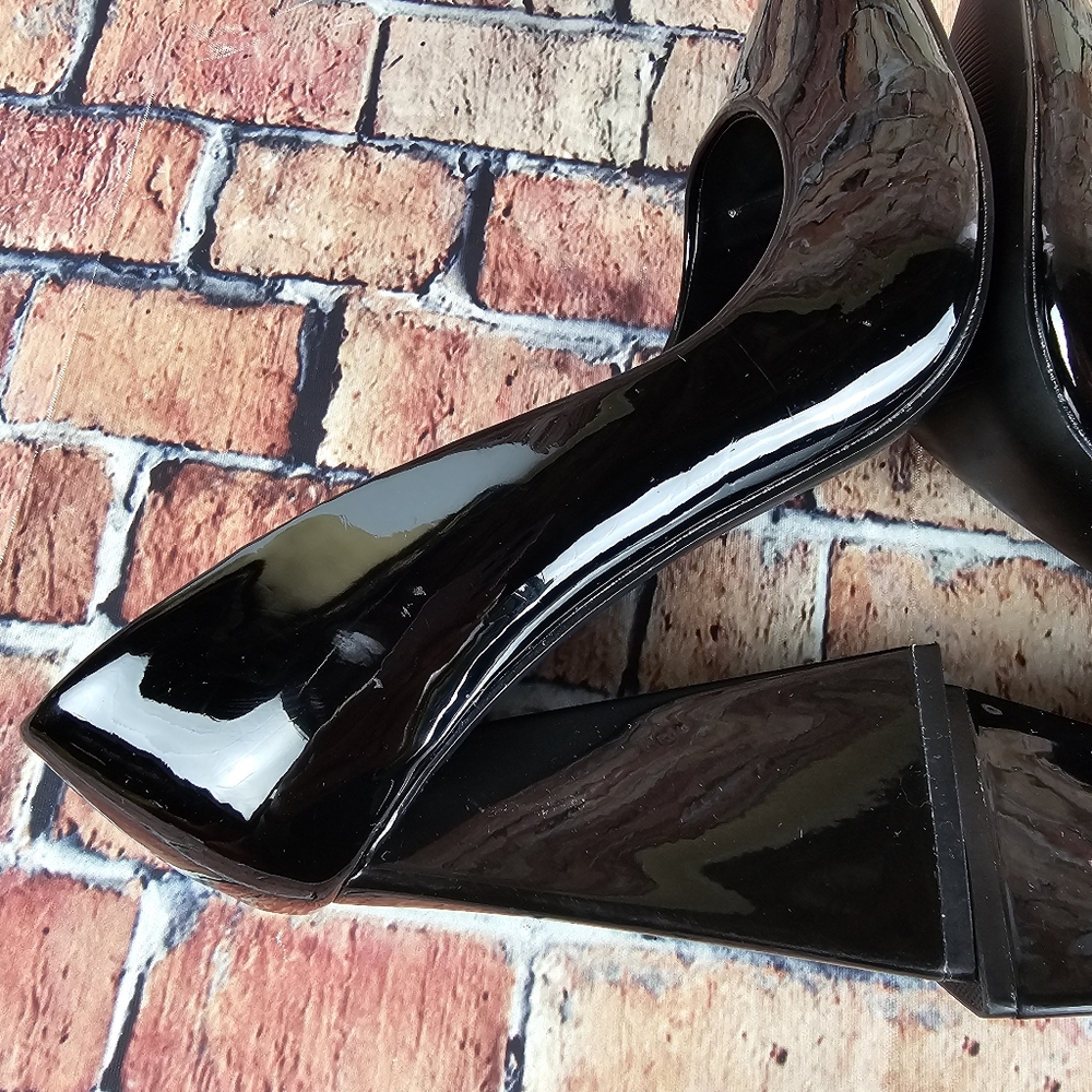 Steve Madden Black Patent Block Heel Pumps - Picture 7 of 12